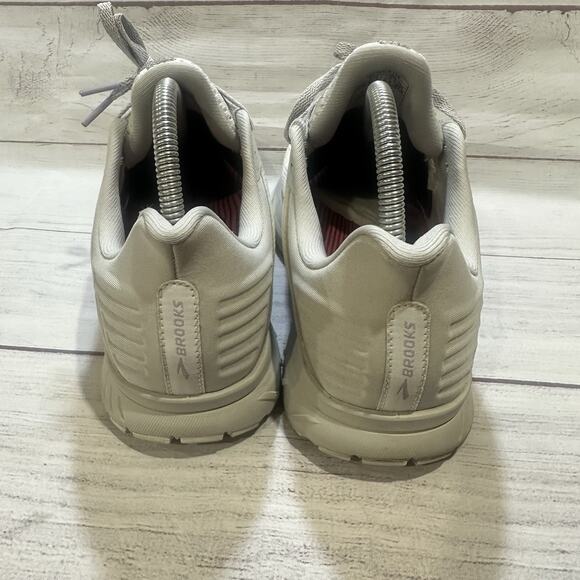 Brooks Shoes Womens 10.5B White Anthem 5 Running Low Sneakers 1203651B174 - Picture 2 of 9